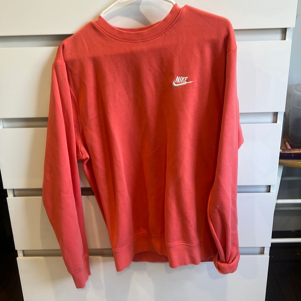 Coral Nike CREWNECK
